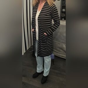 a new day Black and White Striped Long Open-Front Cardigan. Fits XS - M